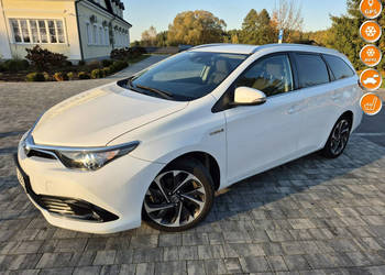 Toyota Auris 1.8 hybrid climatronic kamera grzane fotele II (2012-)