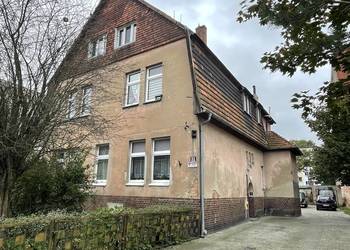 Syndyk sprzeda 1/8 udziału w lokalu mieszkalnym w Jarocinie.
