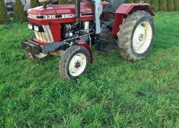 Ciągnik rolniczy Escort 335 ursus 330