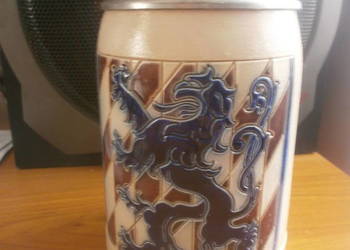 kufel z pokrywą kufel z pokrywą