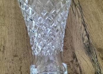 PIĘKNY - ORGINAŁ - ZABYTKOWY WAZON KRYSZTAŁOWY, 25 cm. ozdobny-lata 70 PRL
