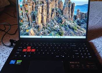 Sprzedam prawię nowego laptopa Acer Nitro lite