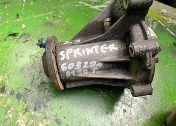 MERCEDES SPRINTER 2,9D 2,9TD pompa wody