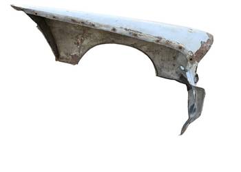 MERCEDES W111 BŁOTNIK LEWY PRZEDNI Używany