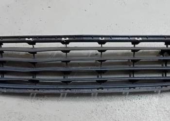 Opel Zafira b wlot  powietrza  gril  dolny