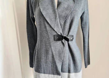 Szary kardigan 50% wełna, projekt: Paul Costelloe, przedłużany sweter