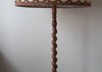 Drewniana lampa podłogowa z abażurem Nr 2