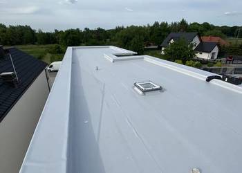 Montaż membrany dachowej PVC ocieplenie uszczelnienie dachu