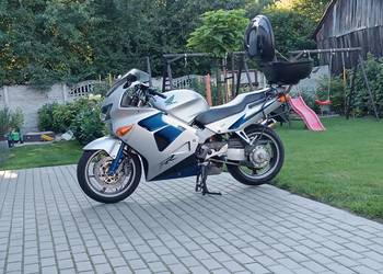 Honda VFR800 RC46