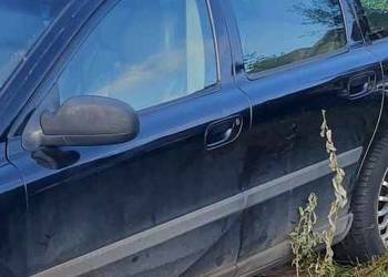 Drzwi lewe przód Volvo v70 II s60 452-26