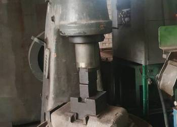 Młot kowalski sprężarkowy Ms 100 resorowy 80 t