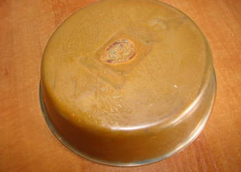 mała miedziana foremka