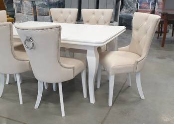 Krzesło z pinezkami kołatką nowoczesne hampton chesterfield