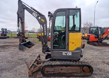 Minikoparka VOLVO ECR 25D 2019r  przebieg 1900mtg waga 2.5 tony