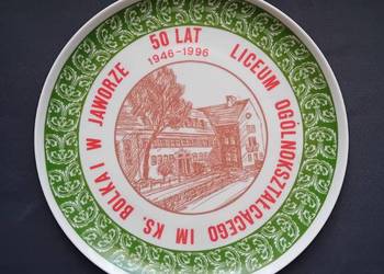 Duży zawieszany talerz okolicznościowy Karolina, 1996 r. Jubileusz szkoły.