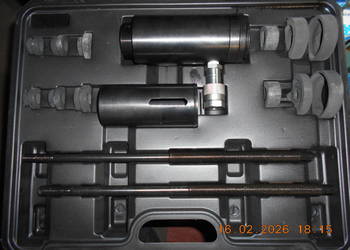 ŚCIAGACZ DO TULEI ZAWIESZENIA Z SIŁOWNIKIEM HYDRAUL PRZELOTOWYM MAGNUS