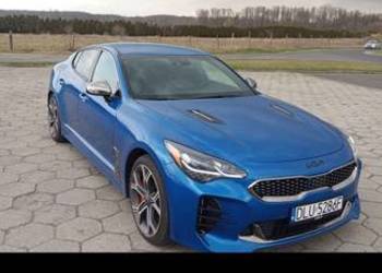 Kia stinger