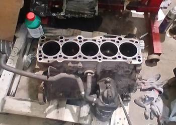 Blok silnika ACU VW t4 2.5 benzyna
