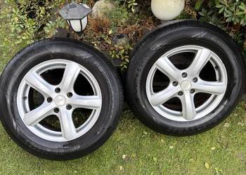 Sprzedam felgi 114,3/5 z oponami nokian wetproof 1 215/65R16 2024