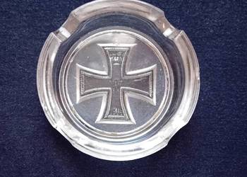 Popielniczka weterana z motywem Żwlaznego Krzyża 1914. Niem cy, I Wojna Św.