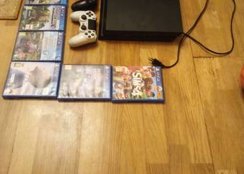 Sprzedam PlayStation 4