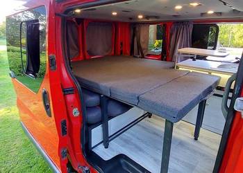 Renault Trafic Campervan 2.0 L1H1 9 osobowy klima 2008 kamper łóżko