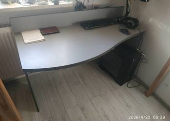 Biurko młodzieżowe