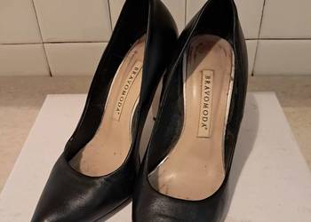 Buty damskie – skórzane czółenka czarne „BRAVOMODA”, do sprzedania