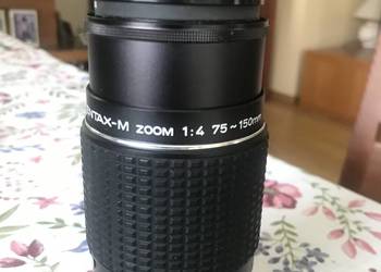 Obiektyw Pentax-M zoom 1:4 75-150 mm.