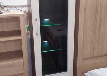 Witryna wąska Bodzio z oświetleniem