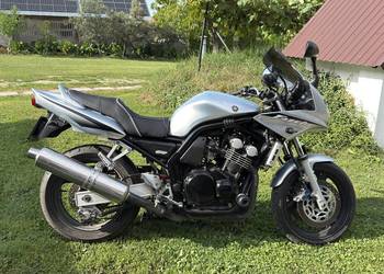 Motocykl Yamaha Fazer 600 ZADBANY NISKI PRZEBIEG