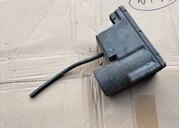 POMPKA ZAMKA CENTRALNEGO AUDI 80 B4  KOMBI 4A0862257A