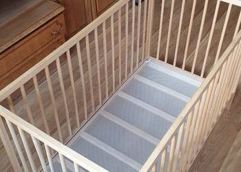 Drewniane łóżeczko