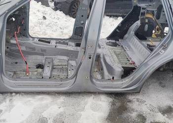ĆWIARTKA PRÓG BOK LEWA STRONA AUDI Q5 8R 2008-2016
