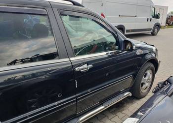DRZWI PRAWE PRZÓD MERCEDES ML W163 040