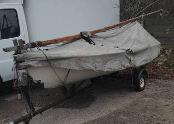 Sprzedam łódź zaglowa z silnikiem