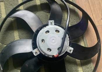 Wentylator chłodnicy wody Škoda Roomstwr 1.4 16v 2014