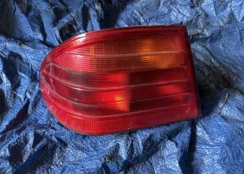 MERCEDES-BENZ E W210 LAMPA TYLNA TYŁ STRONA LEWA A2108200164