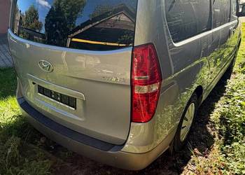 Hyundai H1 STAREX 8 osób