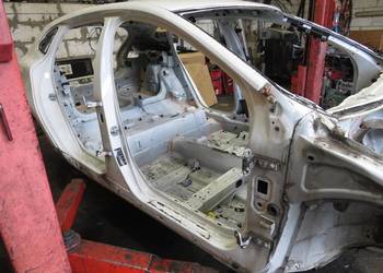 PRÓG SŁUPEK PRAWY BOK 614-46 VOLVO V40 II