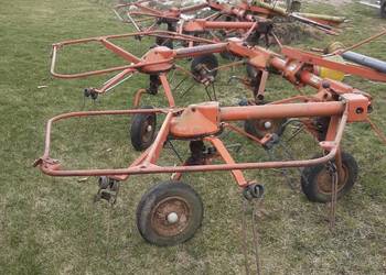 Przewracarka Przetrząsarka pająk zgrabiarka