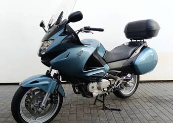 Honda NTV 700 NT700VA centralny kufer 2006 BARDZO ŁADNA Deauville ABS