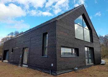 Montaż elewacji fasady drewnianej wentylowanej dom stodoła