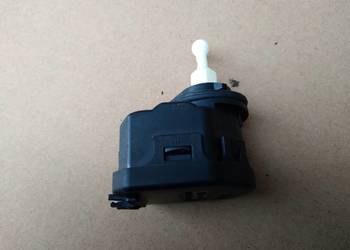 Passat b5 lift silniczek regulacja lampy 1J0941295C