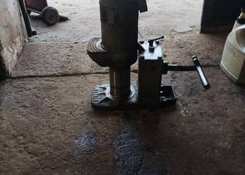 Lewarek hydrauliczny 30t