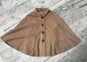 Narzutka peleryna F&F 164 cm camel beż M