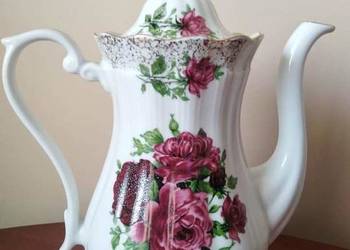 Dzbanek porcelanowy
