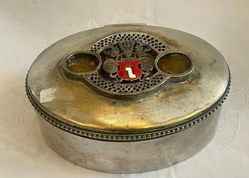 Owalna cukiernica rodowa z herbem Szreniawa – ażurowe wieczko