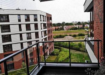 Siatka balkonowa montaż bez wiercenia Warszawa Montaż Siatek Balkonowych
