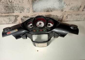 Aprilia Sr 50 - licznik/obudowa kierownicy